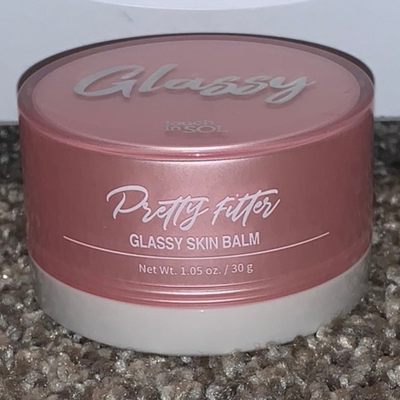 Pretty Filter Glassy Skin Balm - Picture 4 of 4